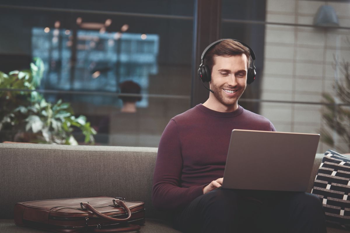 Best Wireless Headsets For The Office in 2022 - Handset Solutions